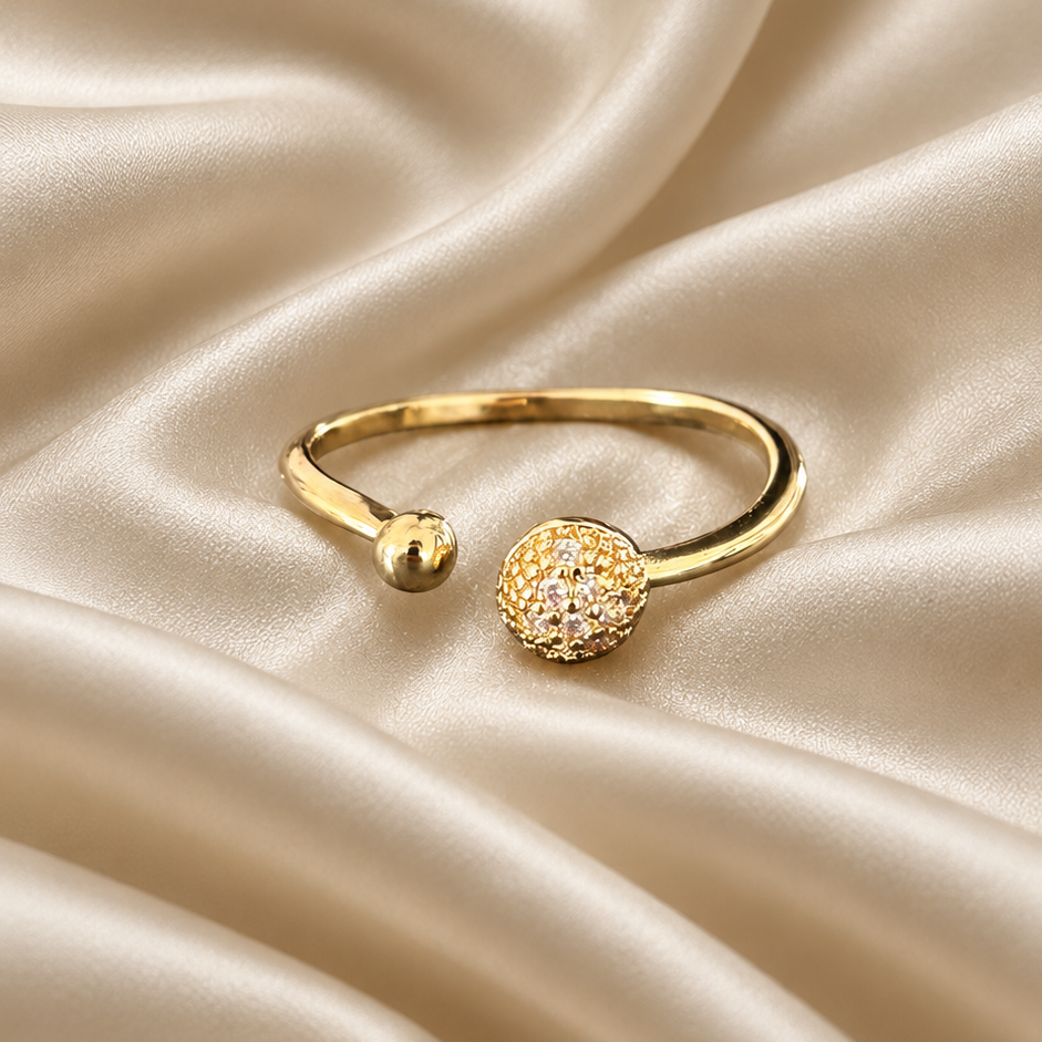 Solene Textured Disc Bypass Ring